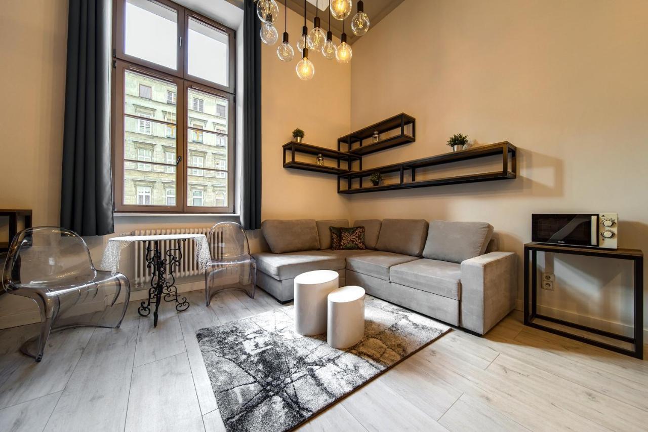 Loft With Mezzanine Leilighet *